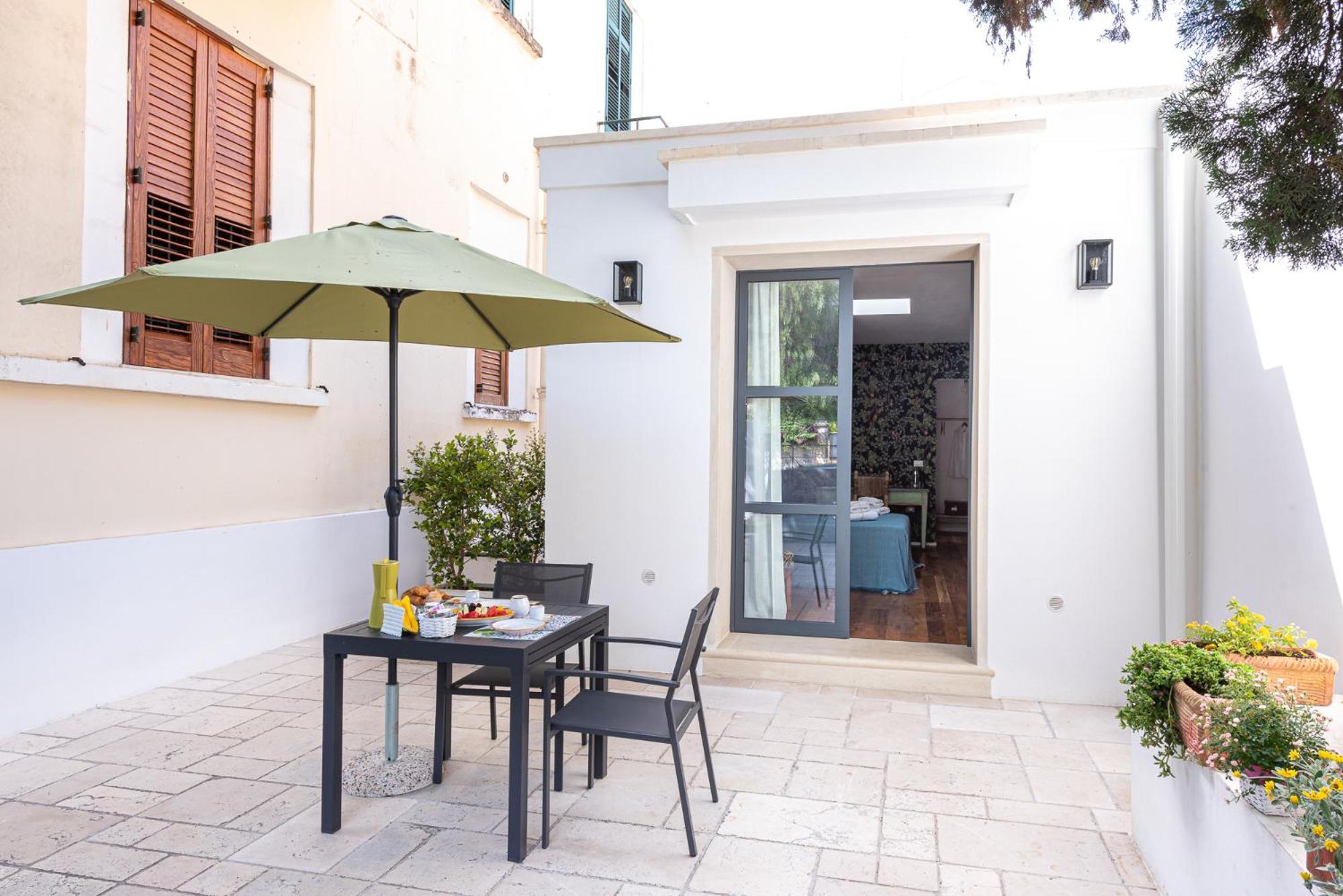 B&B Lu Cuccuviu Lecce Buitenkant foto